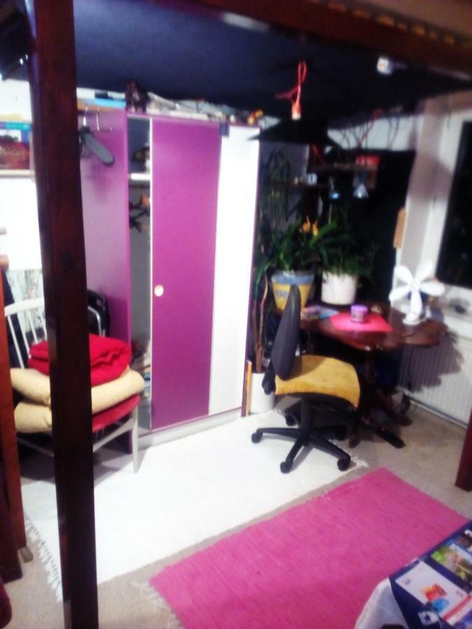 Citycentre Room For 1 Female Persons - Alternative Plus 1 Child Frankfurt nad Menem Zewnętrze zdjęcie