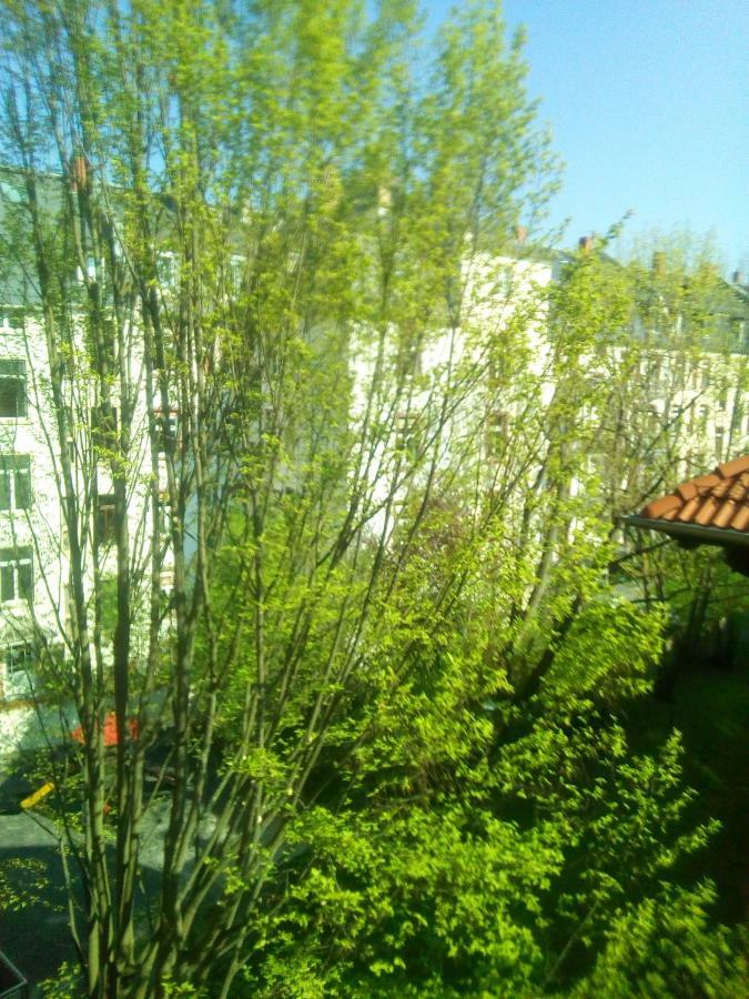 Citycentre Room For 1 Female Persons - Alternative Plus 1 Child Frankfurt nad Menem Zewnętrze zdjęcie