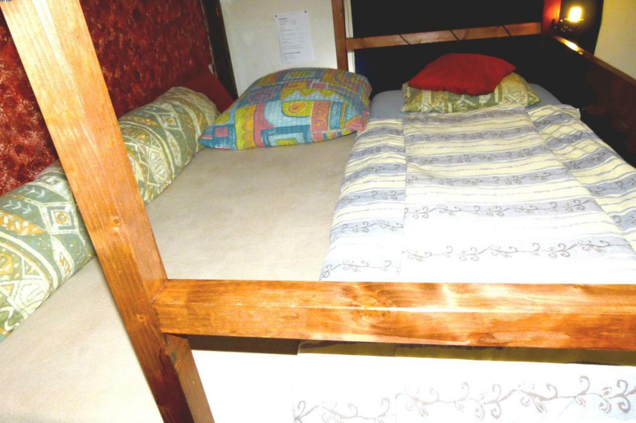 Citycentre Room For 1 Female Persons - Alternative Plus 1 Child Frankfurt nad Menem Zewnętrze zdjęcie